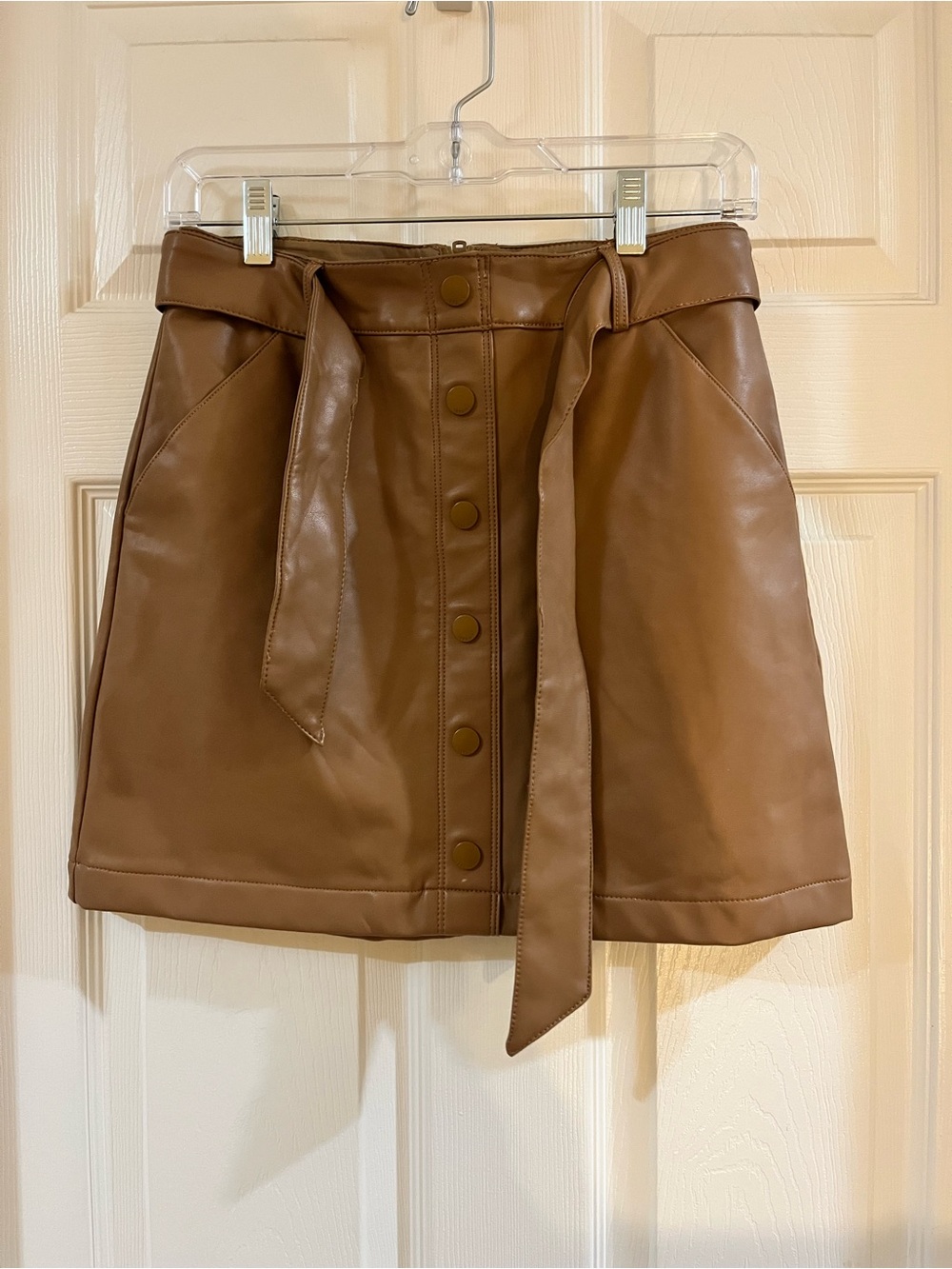 Abercrombie & Fitch Women's Faux Leather Skirt with Tie Belt - Brown (Cognac)